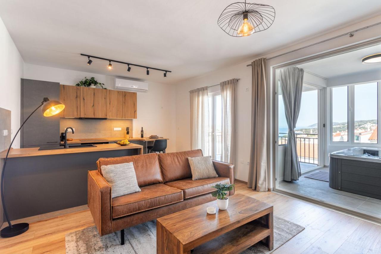 Apartma Hot Tub Sea View *