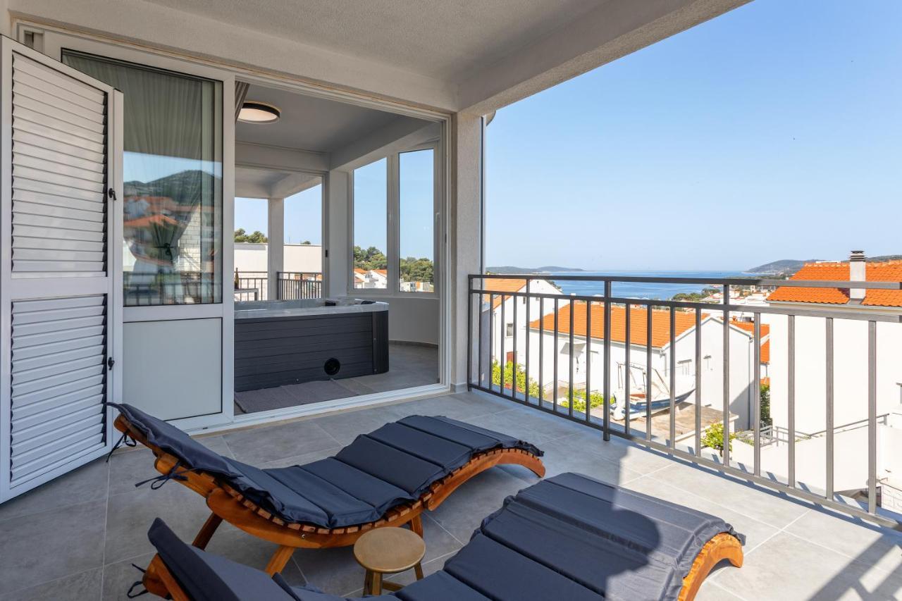 Hot Tub Sea View Apartment